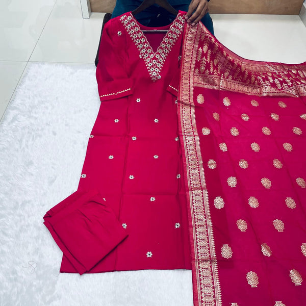 Designer new kurti sets